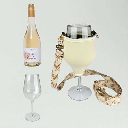 Weinglashalter mit Glas & Secco - bereit für spritzige Momente